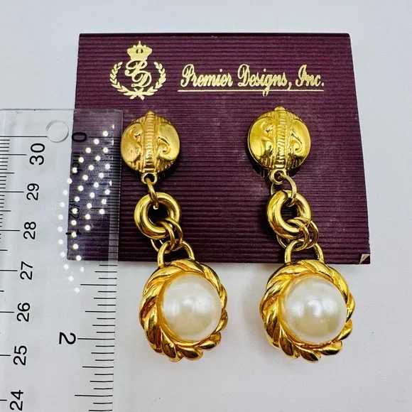 Premier Designs Gold and Cream Pearl Earrings - Picture 3 of 4